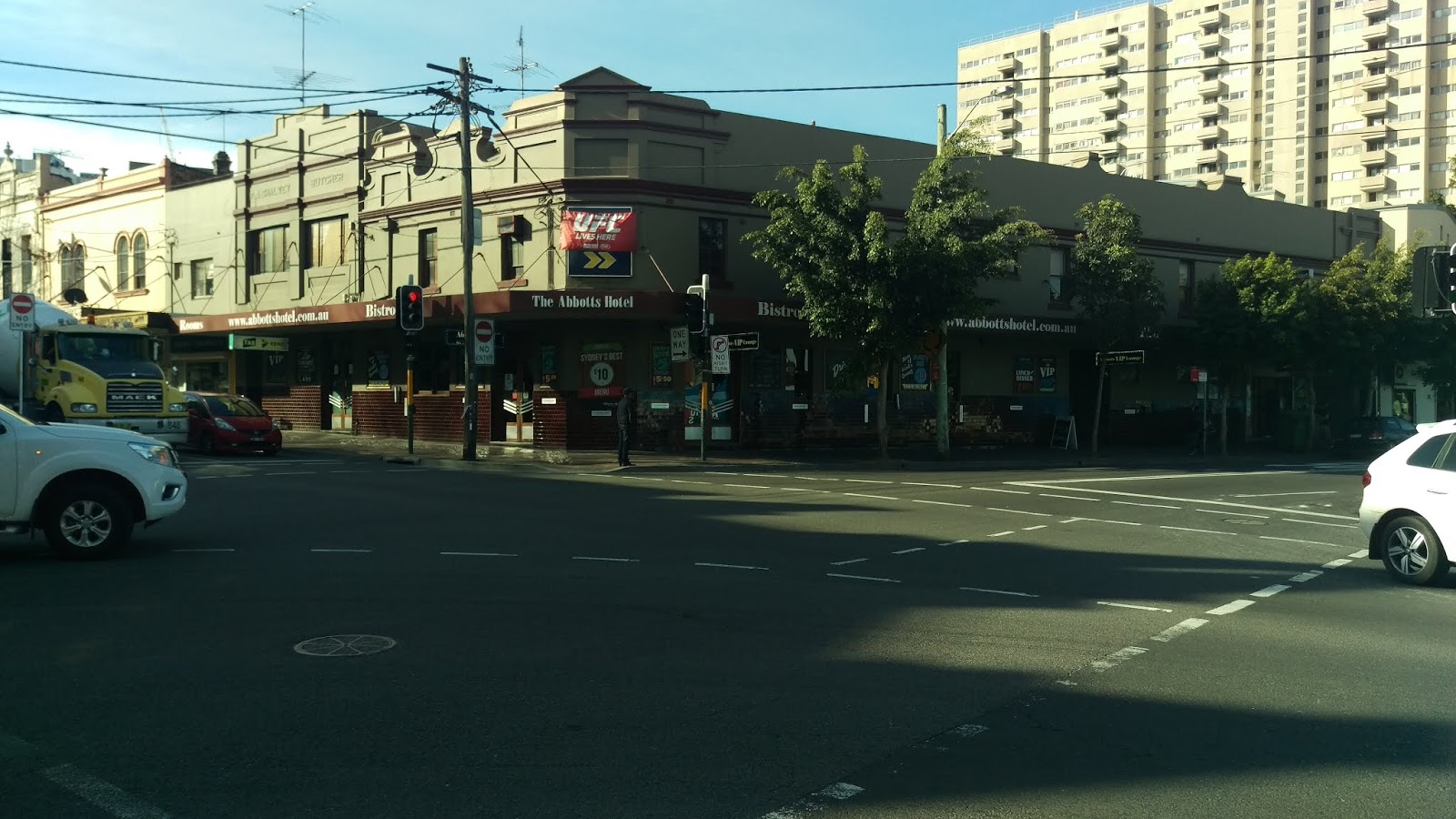 Abbotts Hotel in Waterloo - photo 1