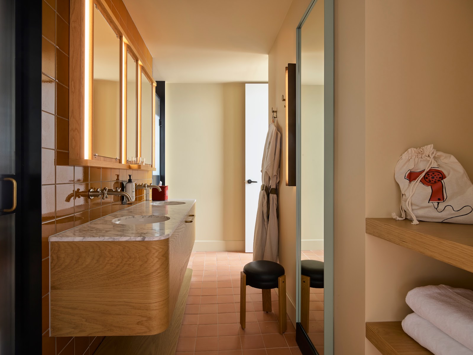 Ace Hotel Sydney in Surry Hills - photo 4