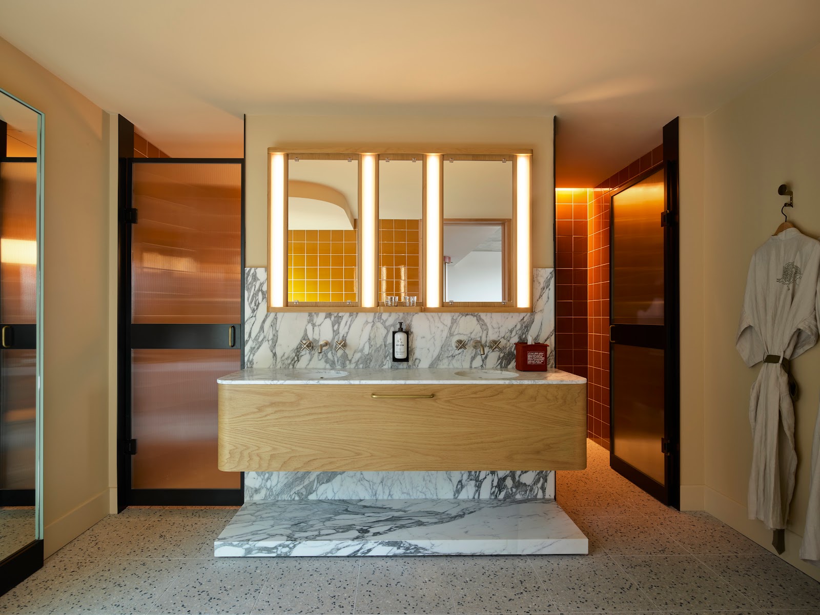 Ace Hotel Sydney in Surry Hills - photo 6