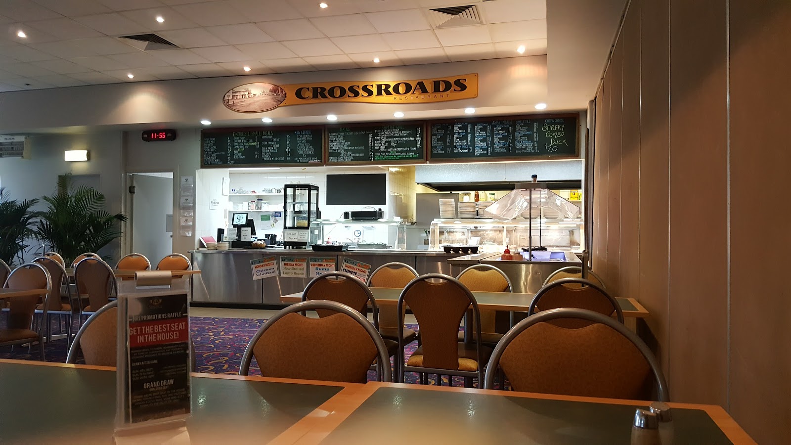 Albion Park RSL Memorial Club in Albion Park - photo 2