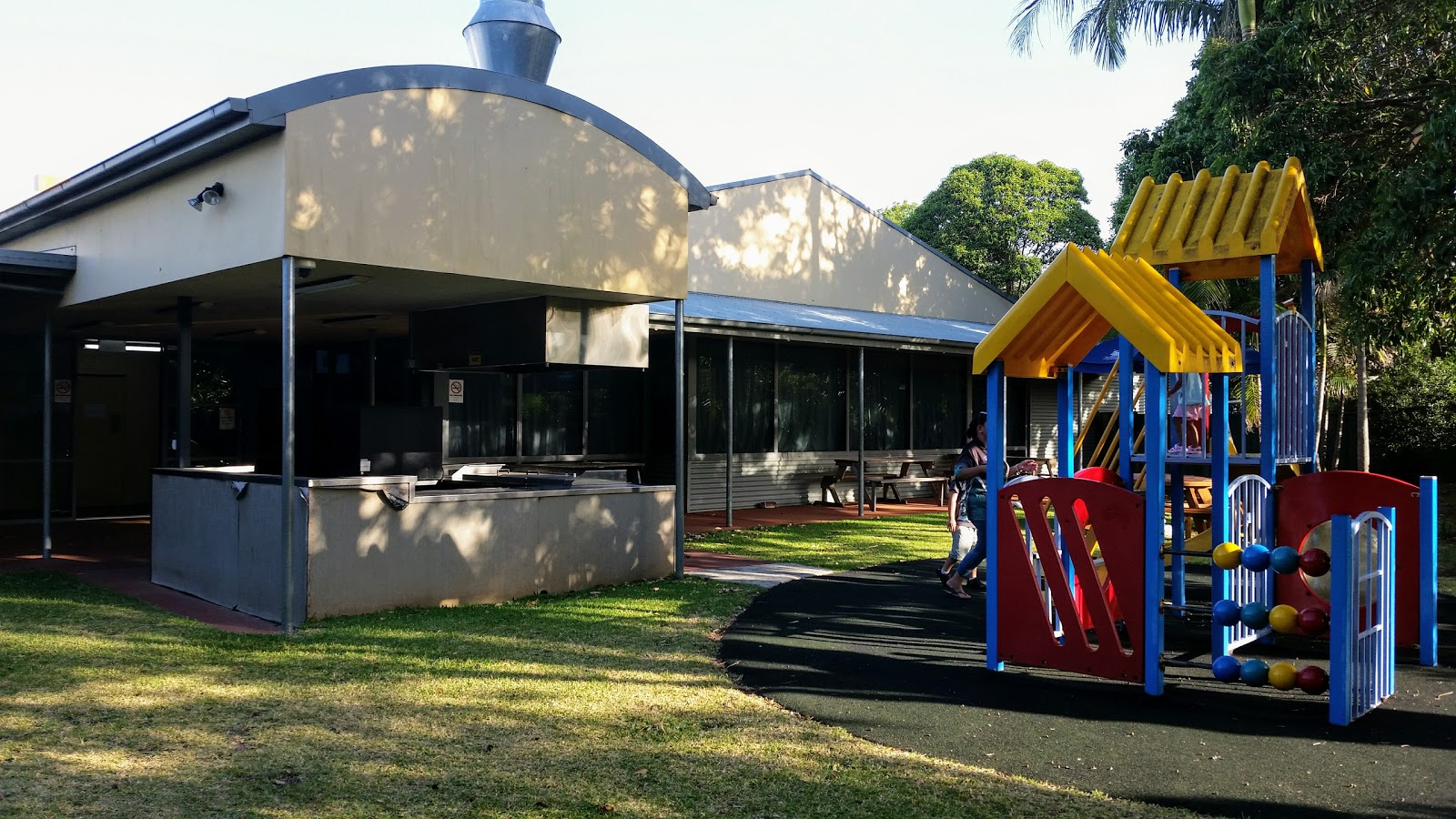 Albion Park RSL Memorial Club in Albion Park - photo 1
