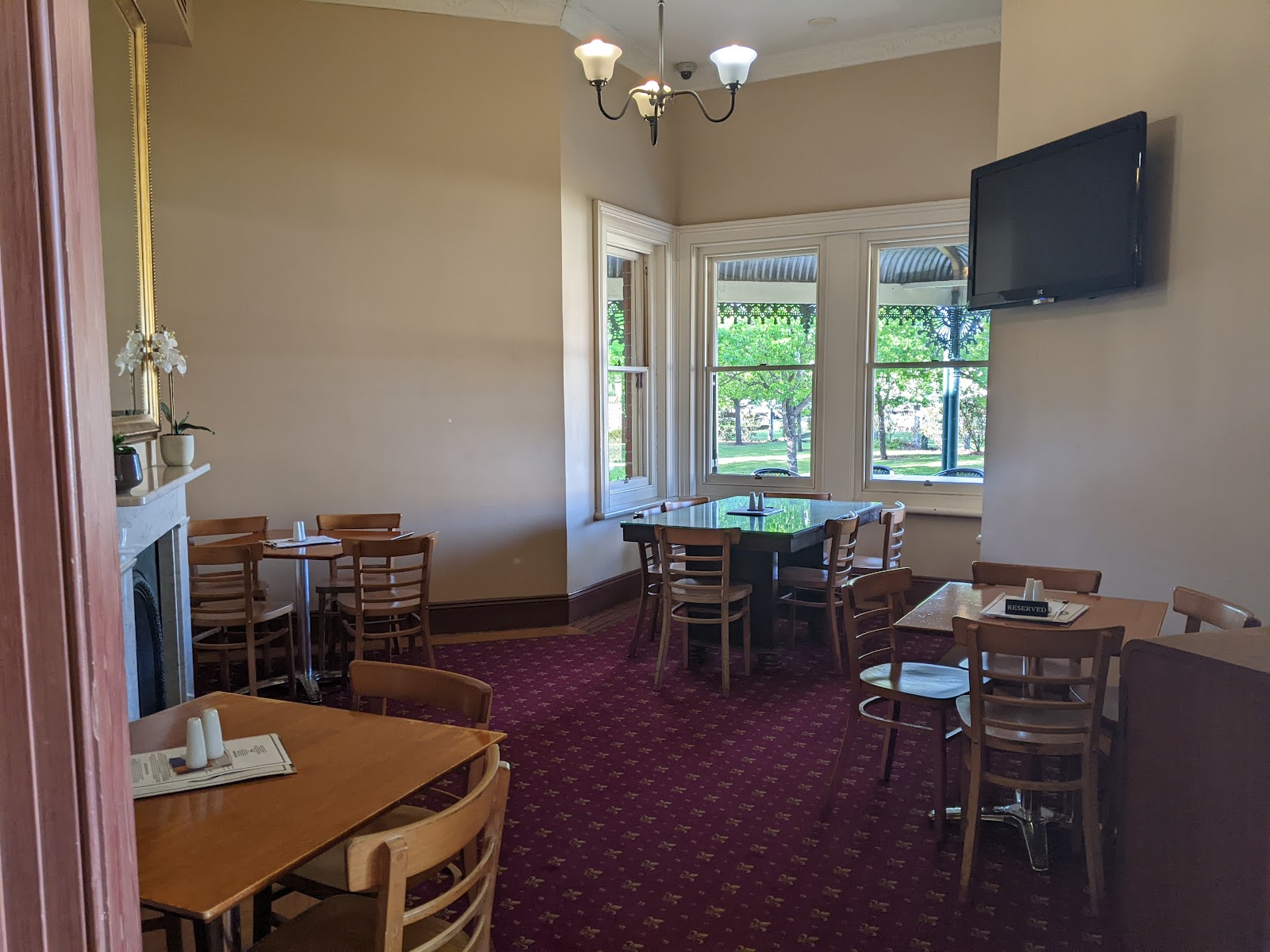 Alroy Tavern in Plumpton - photo 5