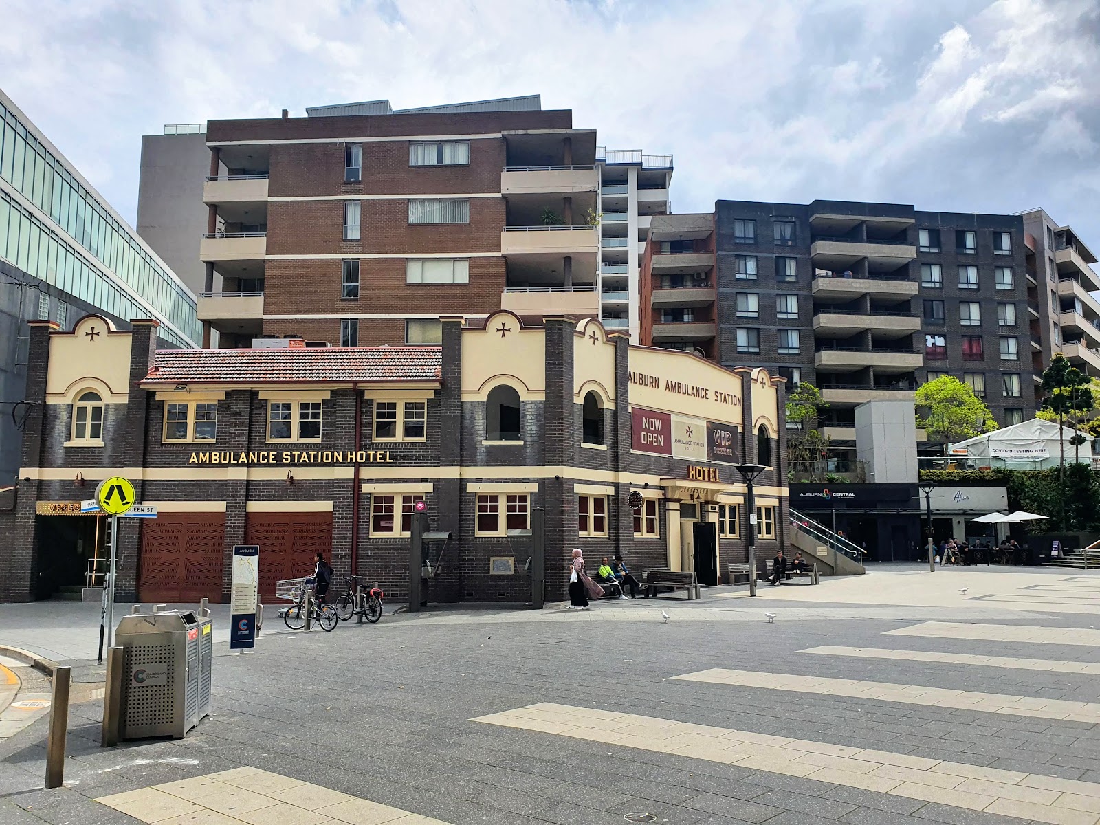 Ambulance Station Hotel in Auburn - photo 1