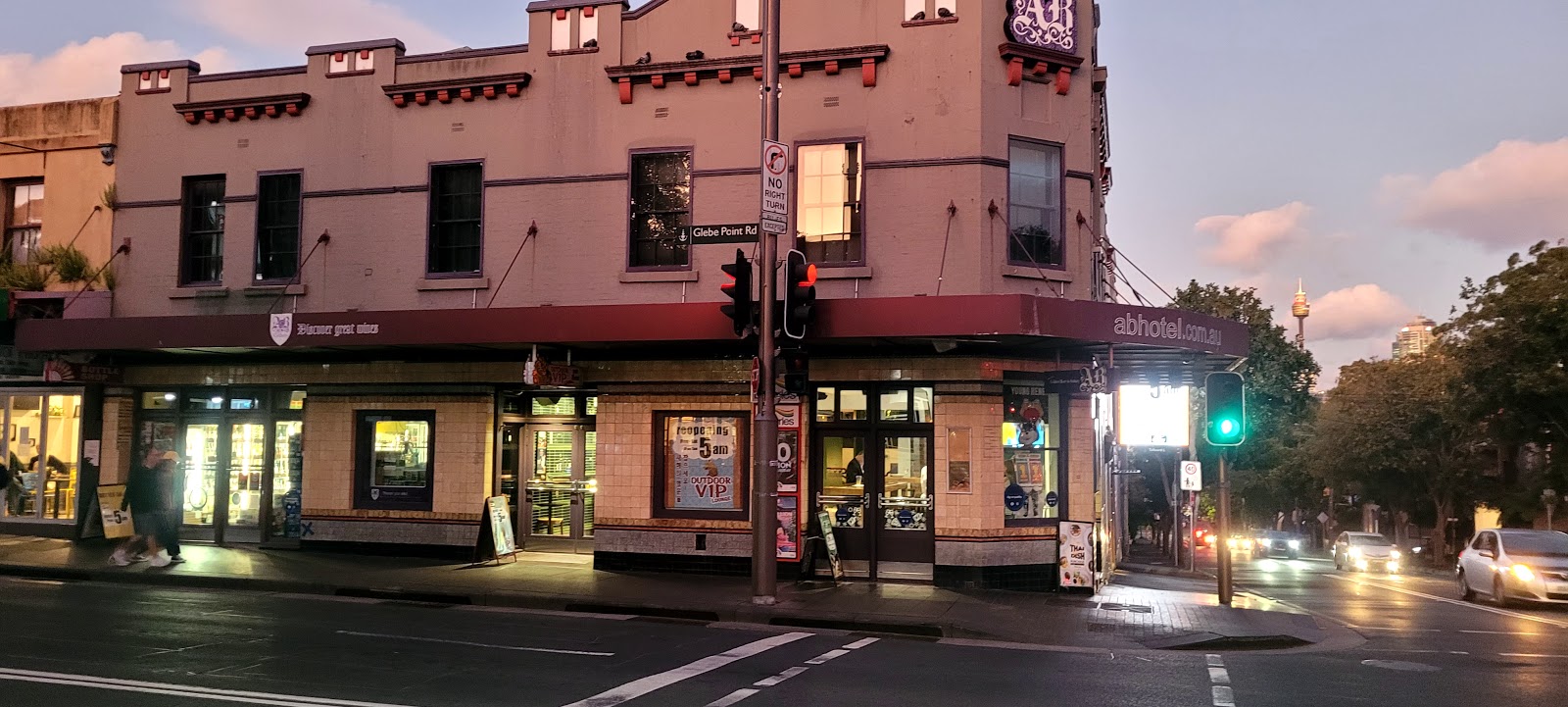 Ancient Briton Hotel in Glebe - photo 1