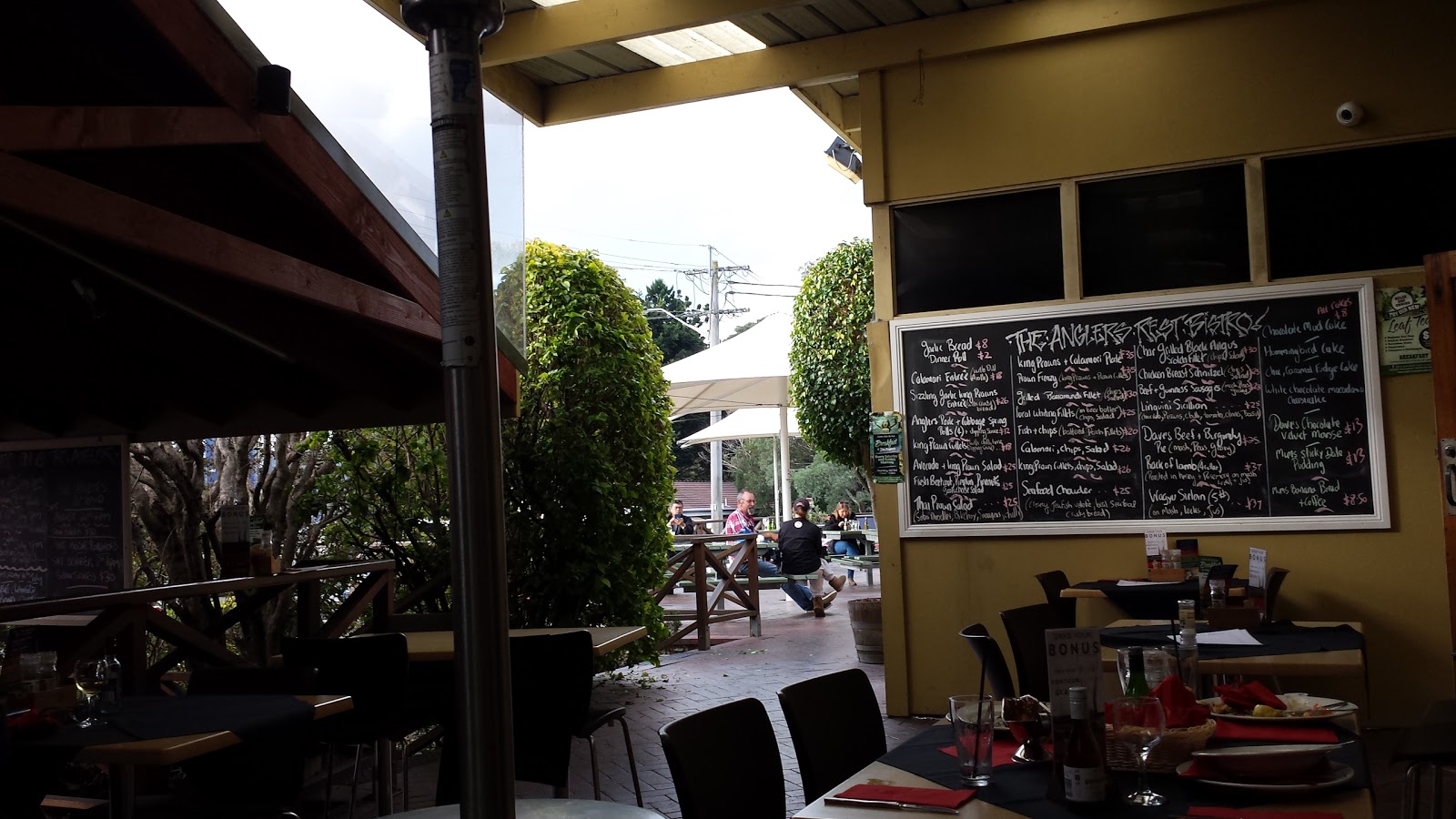 Anglers Rest Hotel in Brooklyn - photo 5