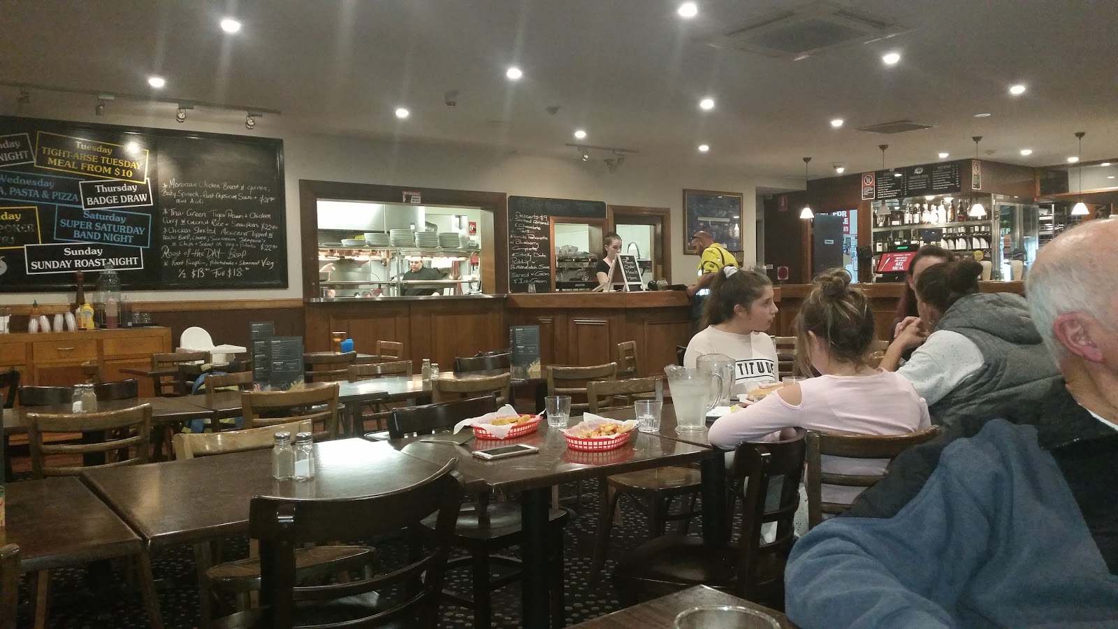 Appin Hotel in Appin - photo 3