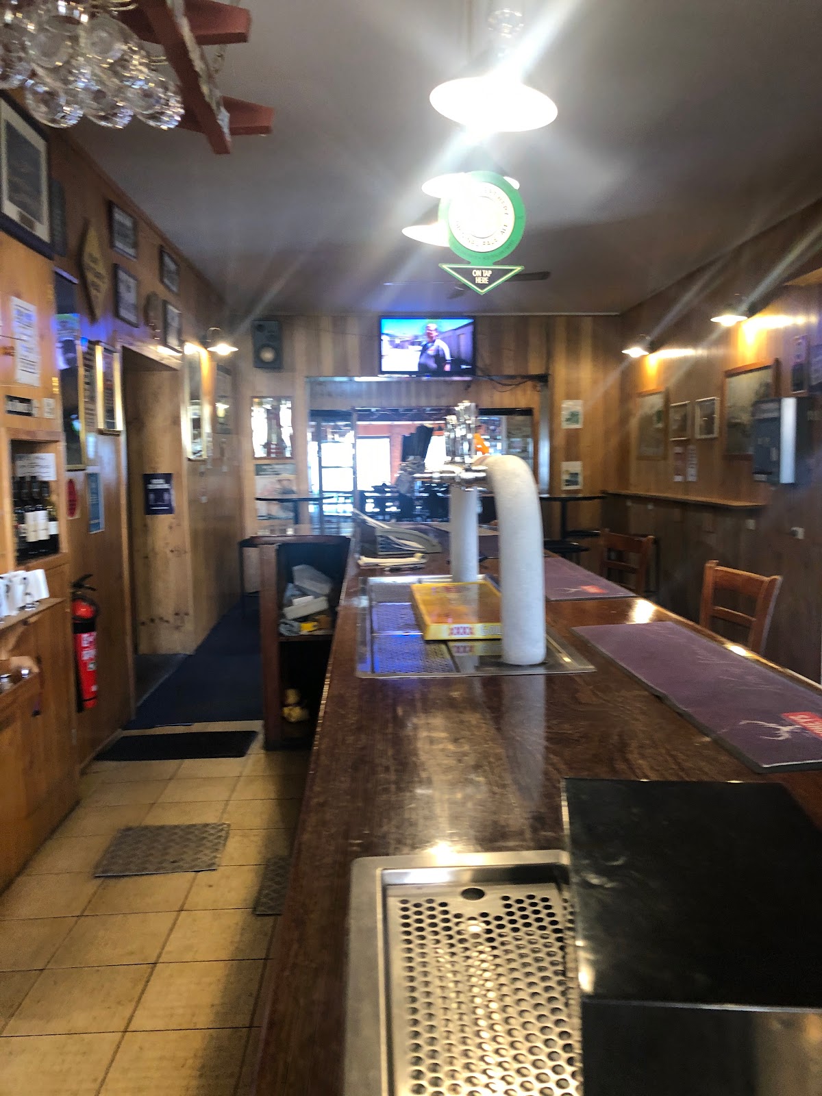 Apsley Arms Hotel in Walcha - photo 5