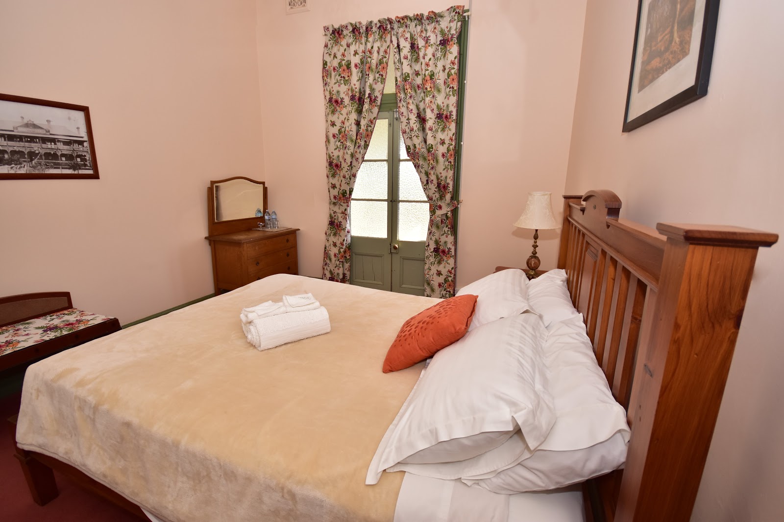 Ariah Park Hotel in Ariah Park - photo 9