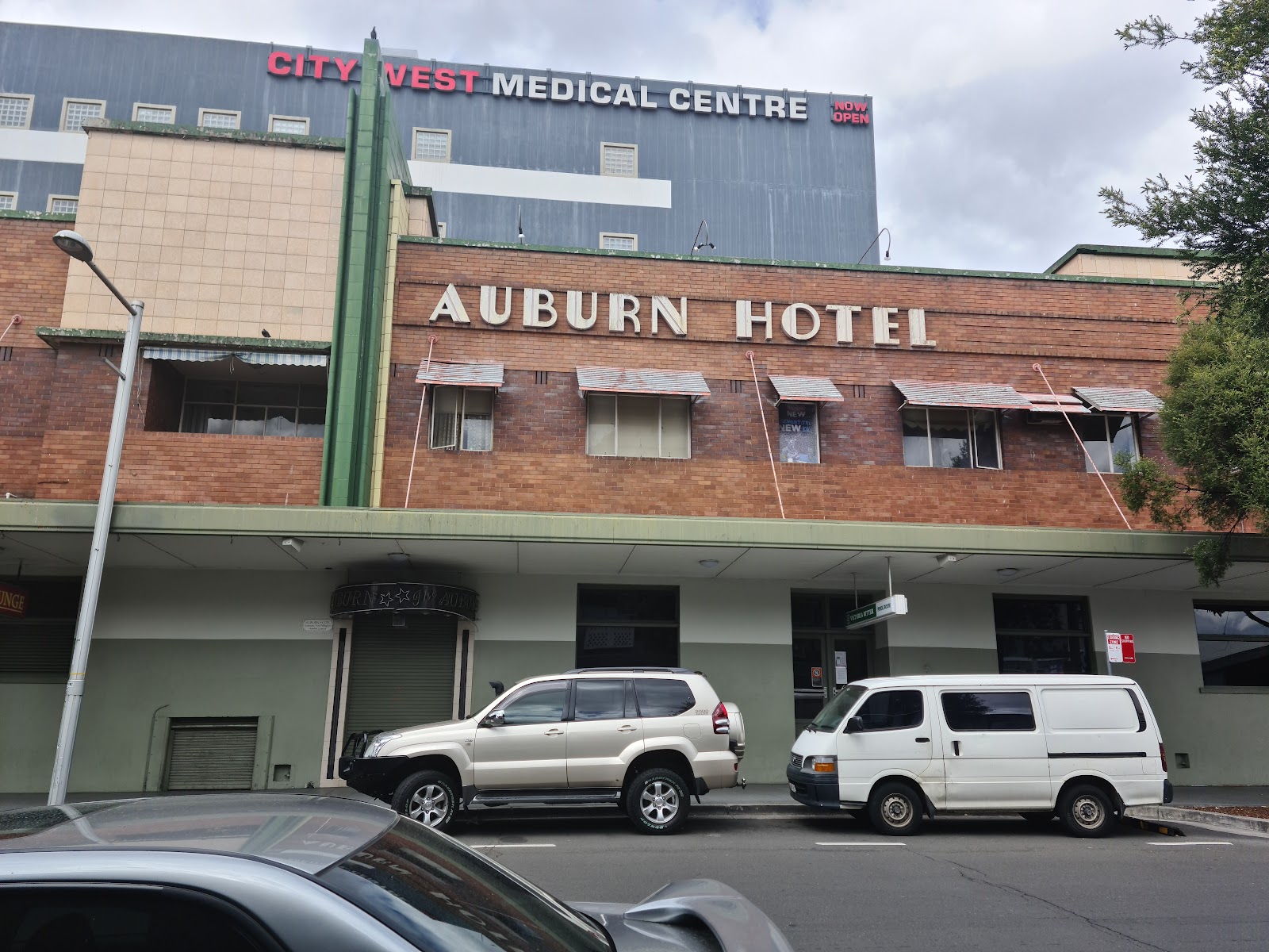 Auburn Hotel in Auburn - photo 1