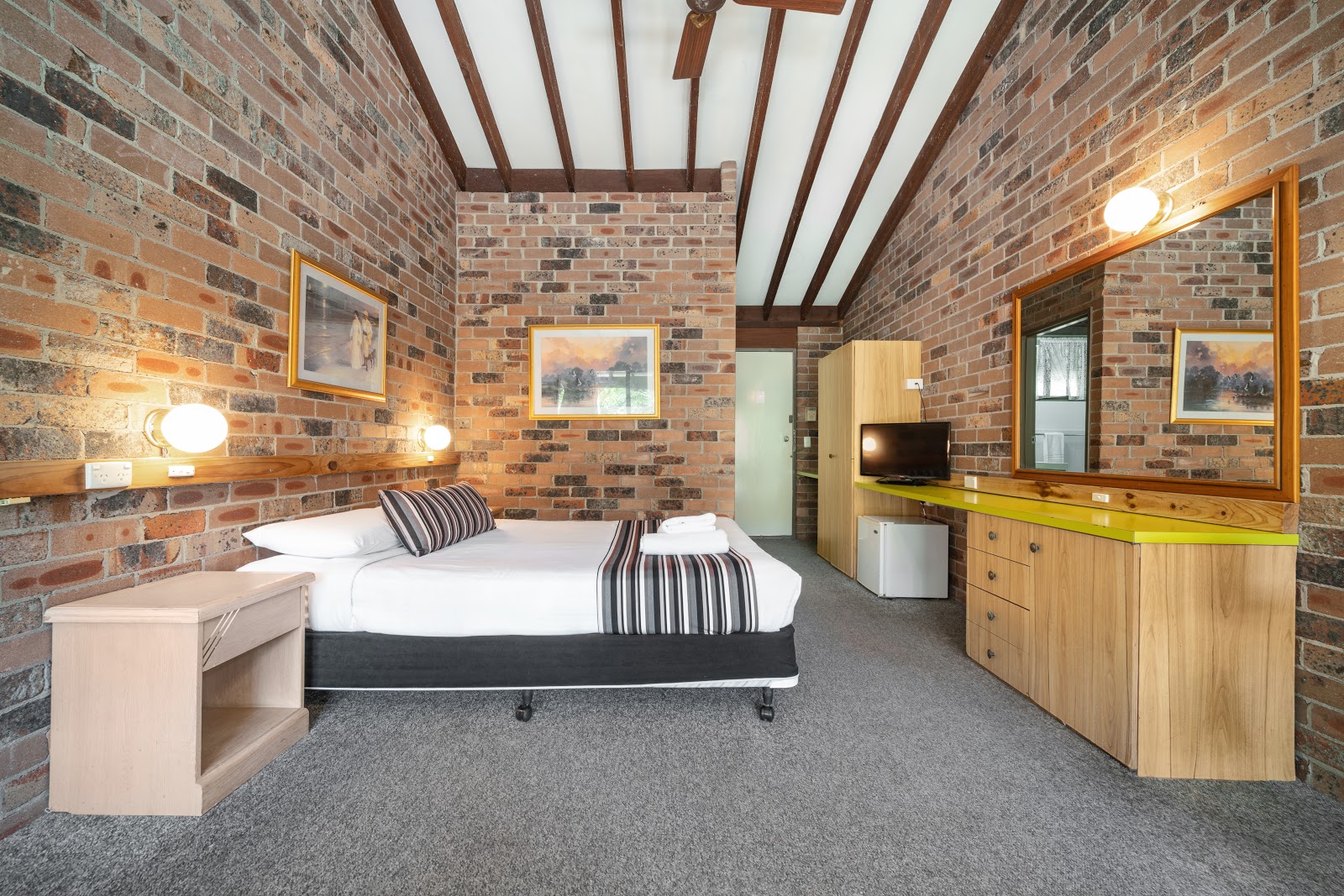 Avoca Beach Hotel in Avoca Beach - photo 8