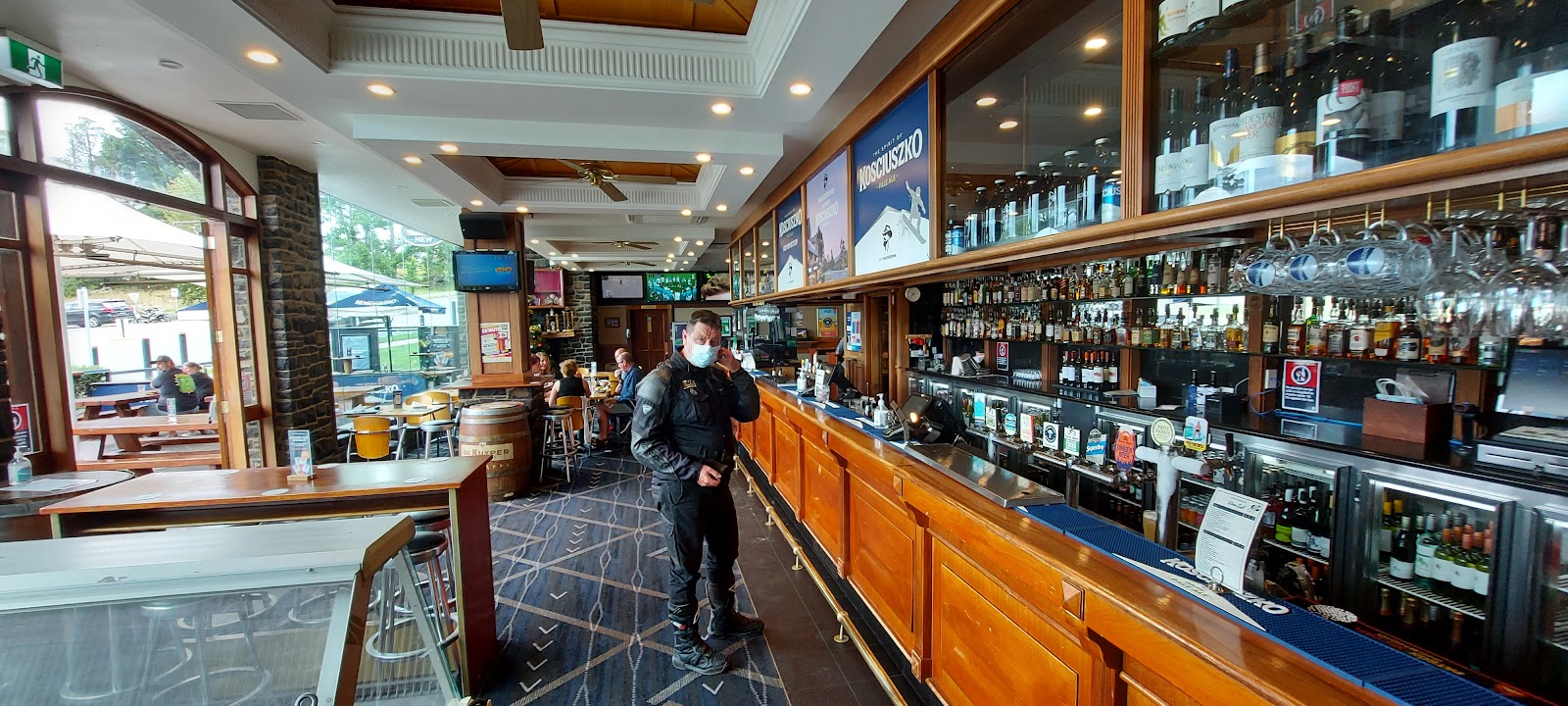 Banjo Paterson Inn in Jindabyne - photo 3