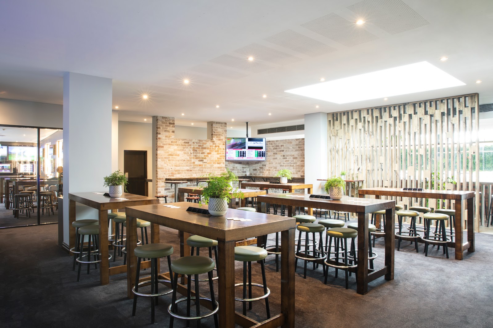 Banksia Hotel in Banksia - photo 2