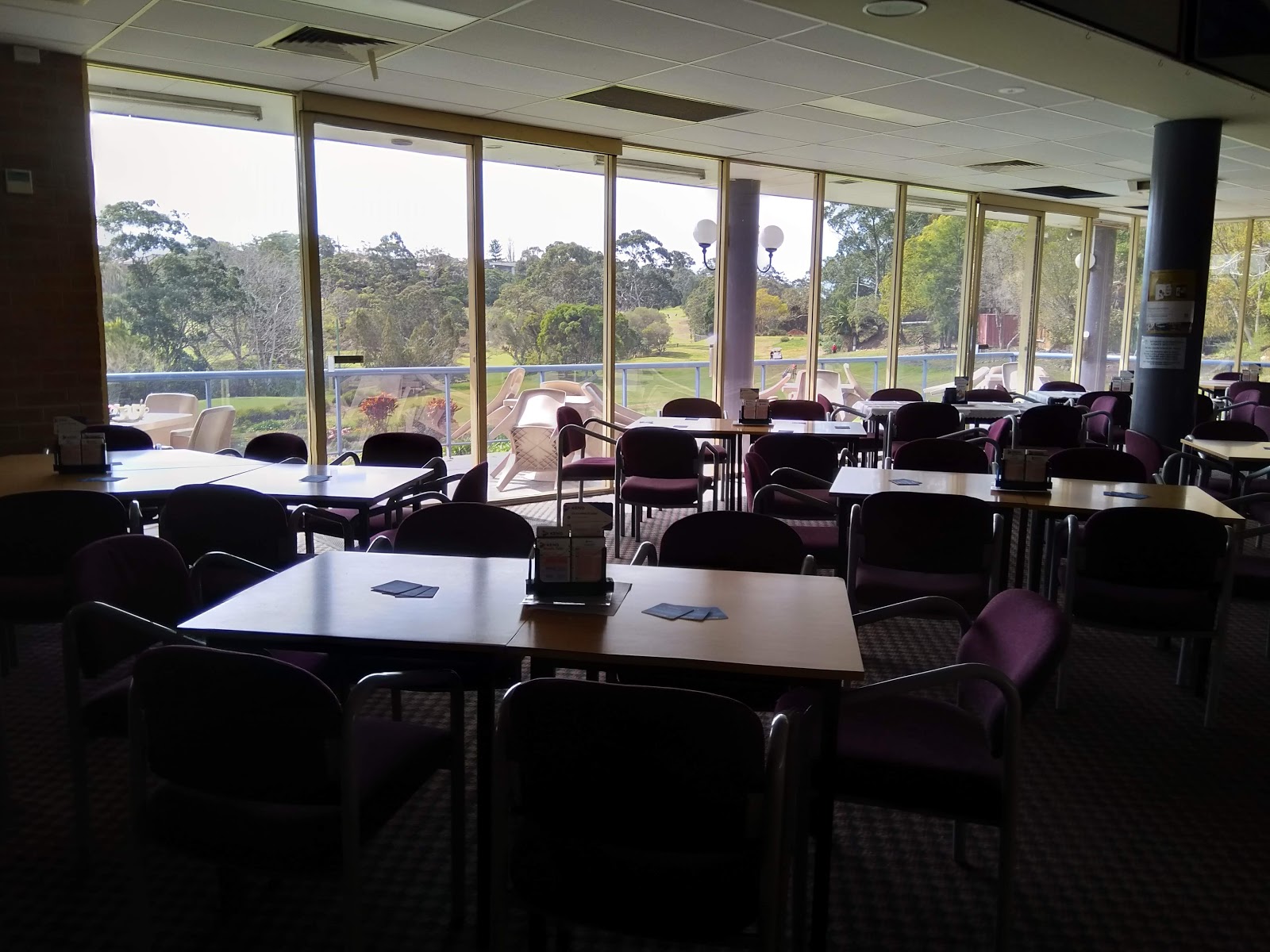 Bardwell Valley Golf Club in Bardwell Valley - photo 2