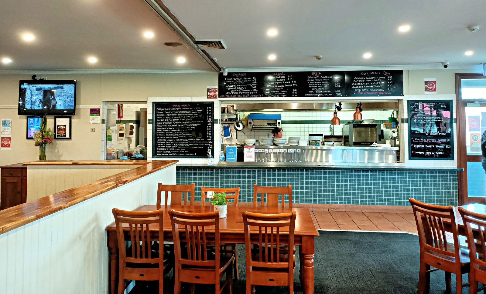 Bargo Hotel in Bargo - photo 2