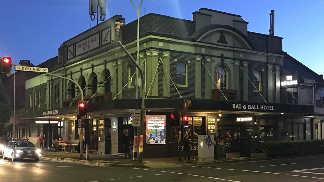 Bat and Ball Hotel in Redfern - photo 1