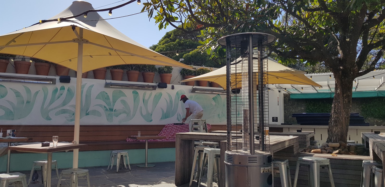 Beach Road Hotel in Bondi Beach - photo 3