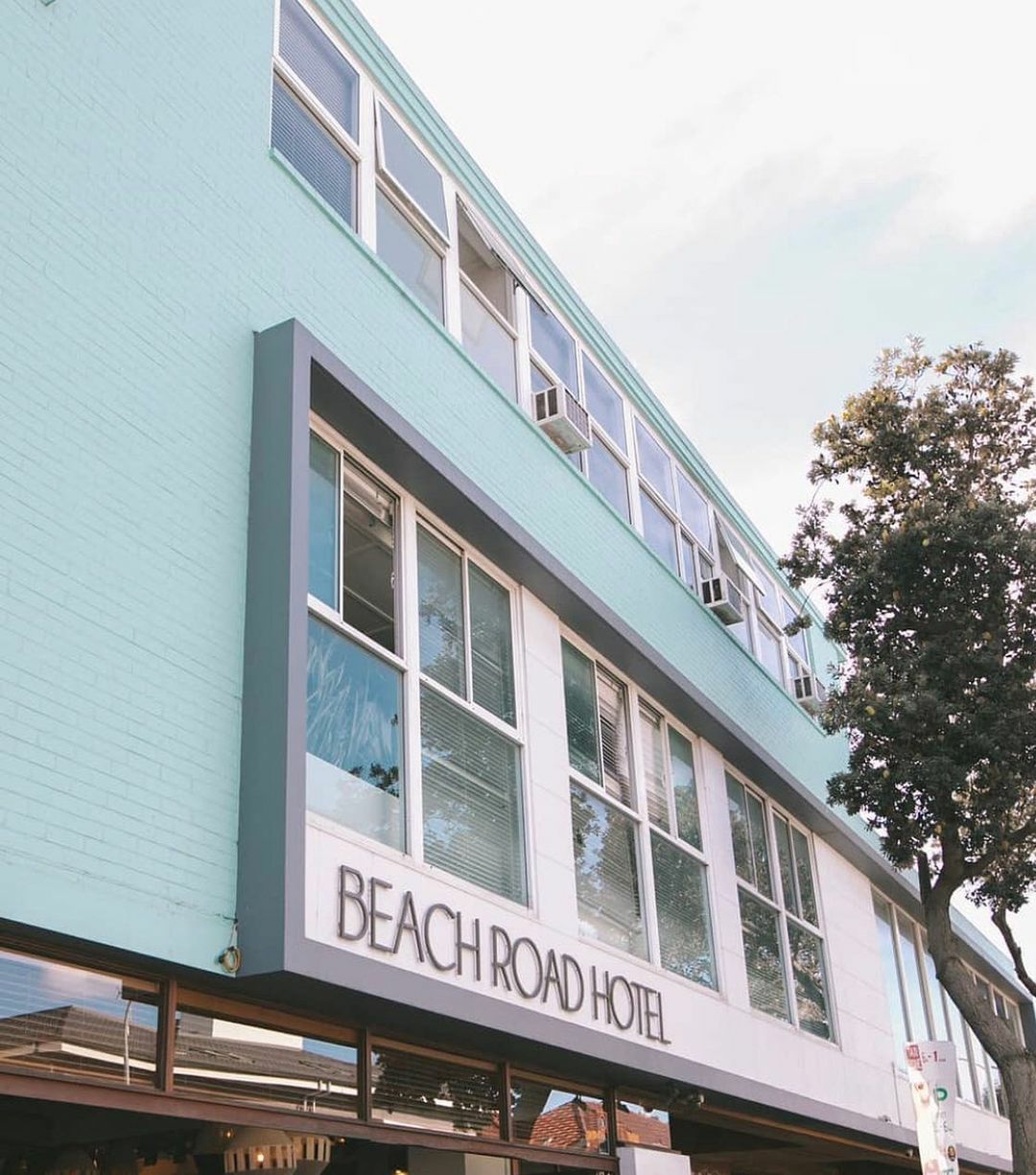 Beach Road Hotel in Bondi Beach - photo 2