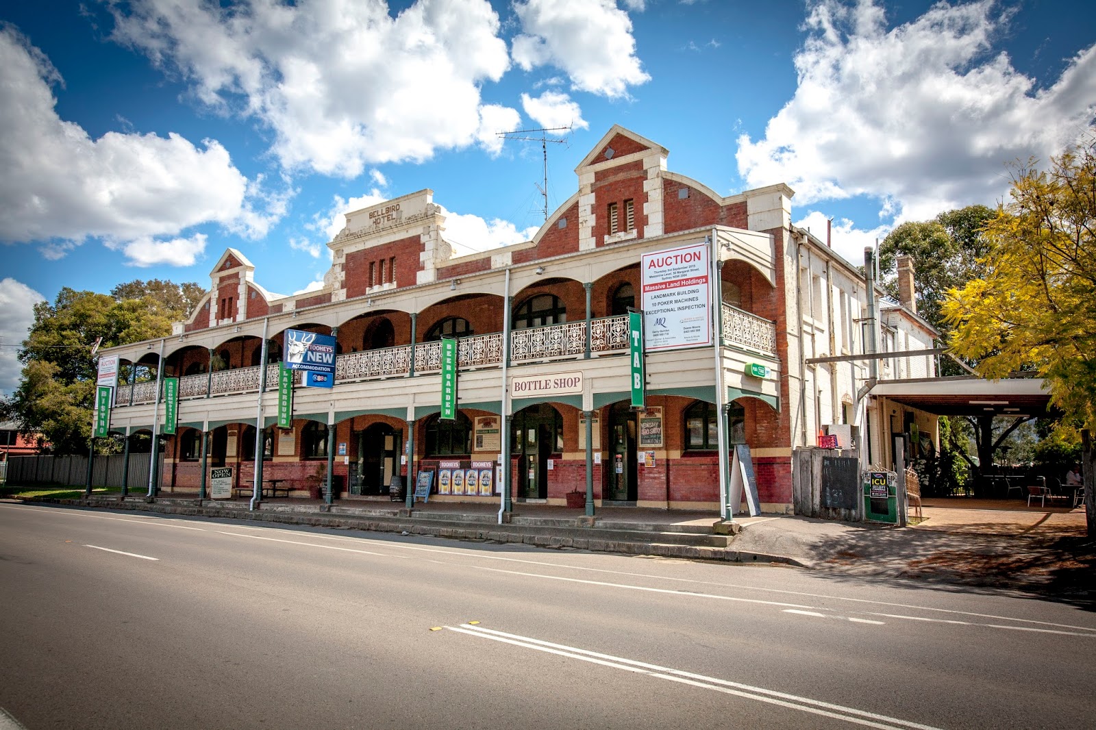 Bellbird Hotel in Bellbird - photo 1