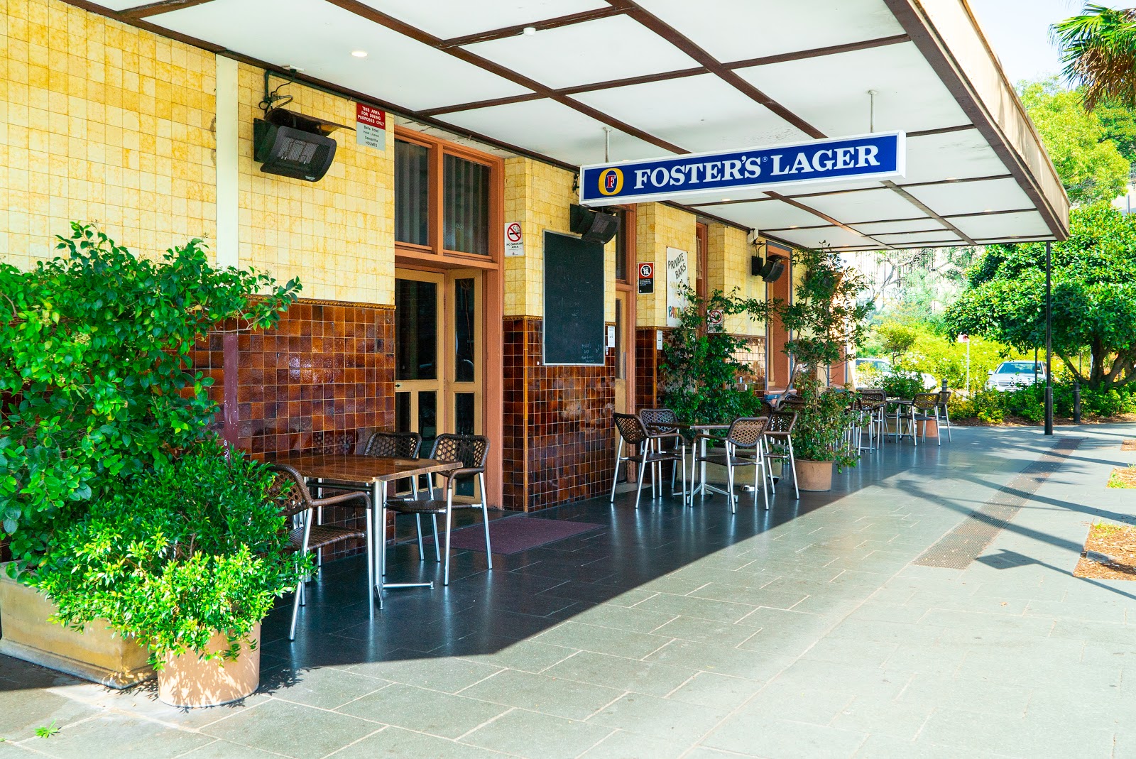Bells Hotel in Woolloomooloo - photo 3