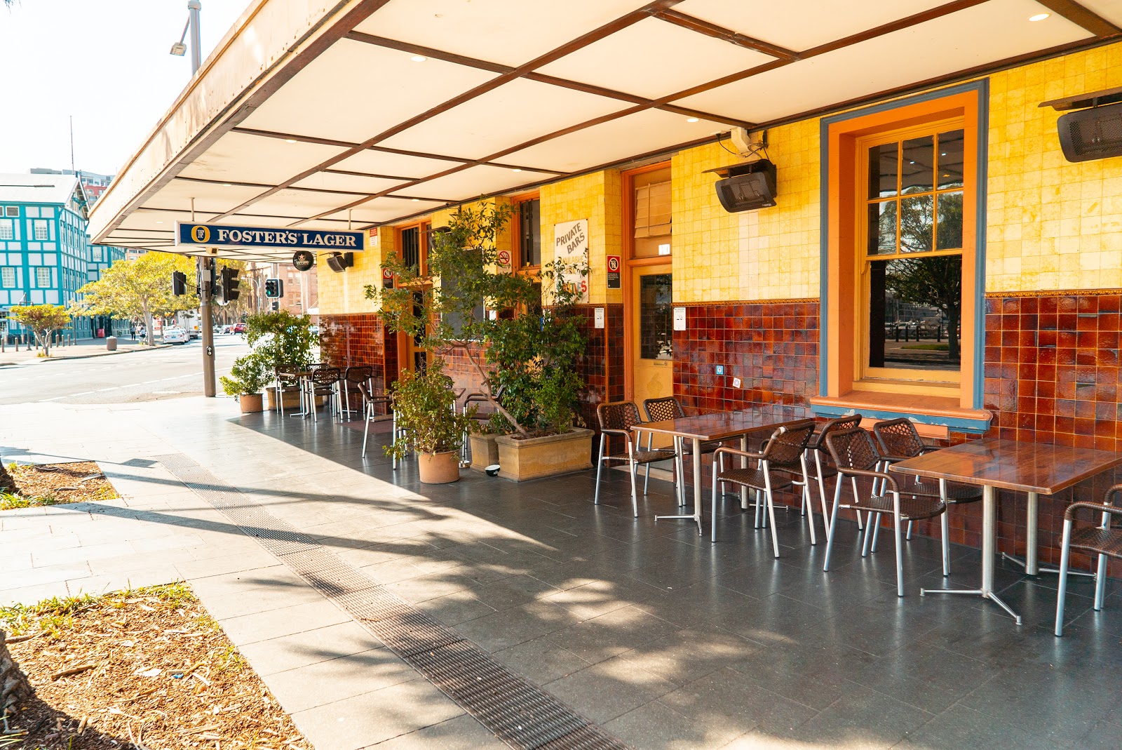 Bells Hotel in Woolloomooloo - photo 4