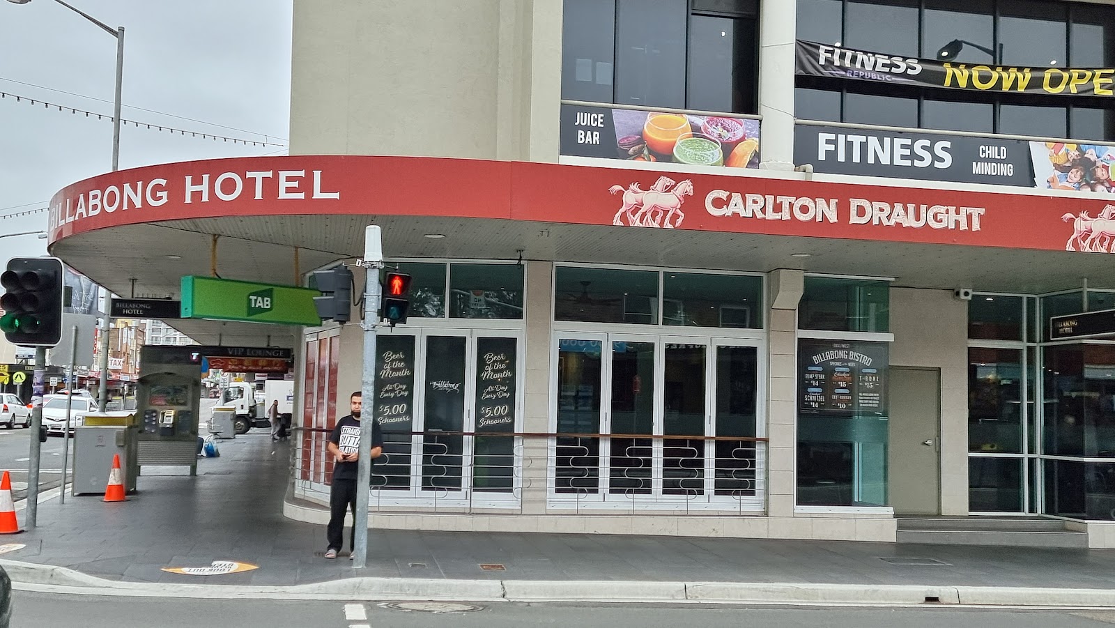 Billabong Hotel in Merrylands - photo 9