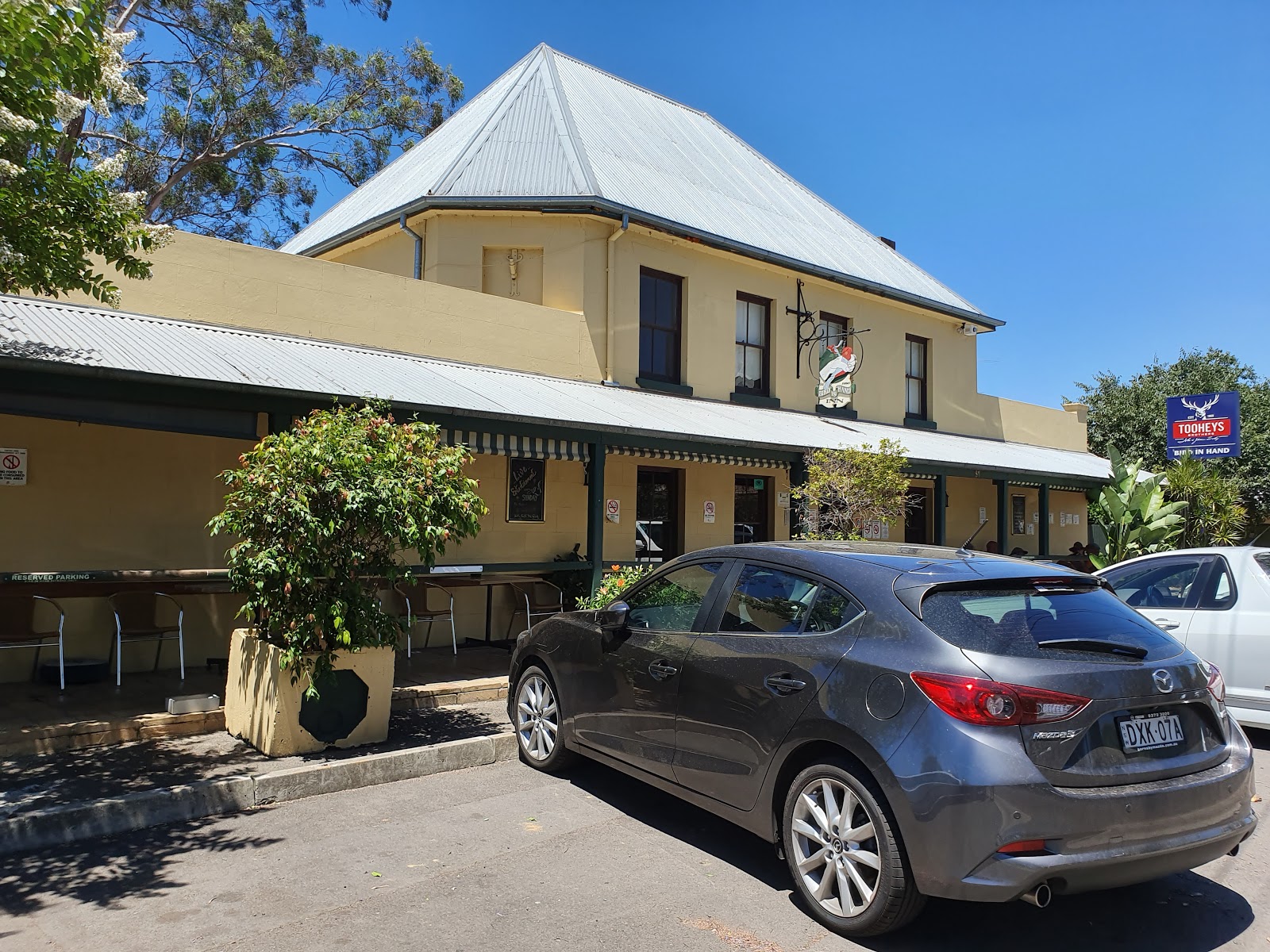 Bird In Hand Inn in Pitt Town - photo 1