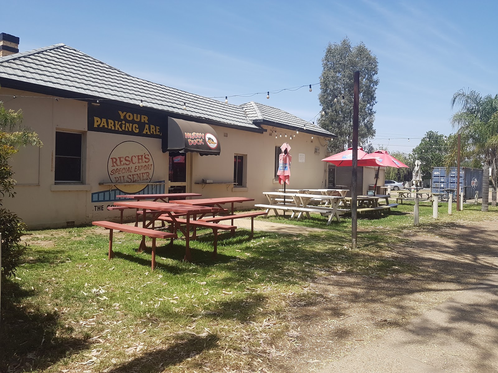 Black Swan Hotel in North Wagga Wagga - photo 2