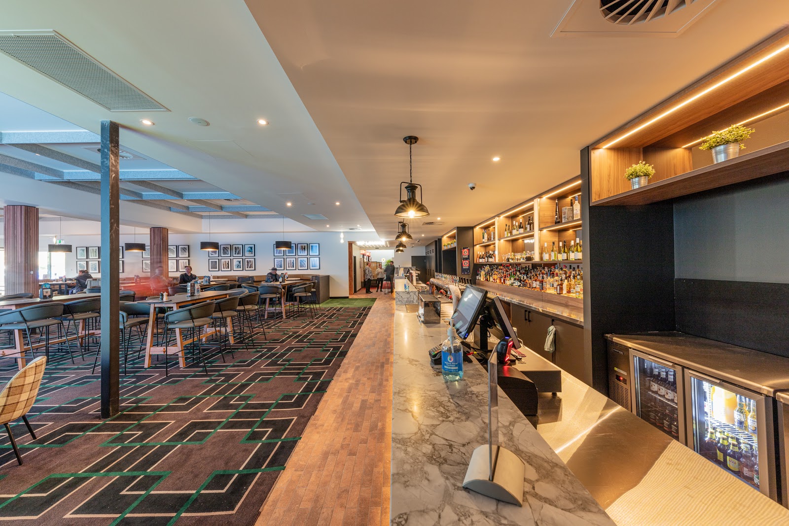 Blacktown Tavern in Blacktown - photo 3