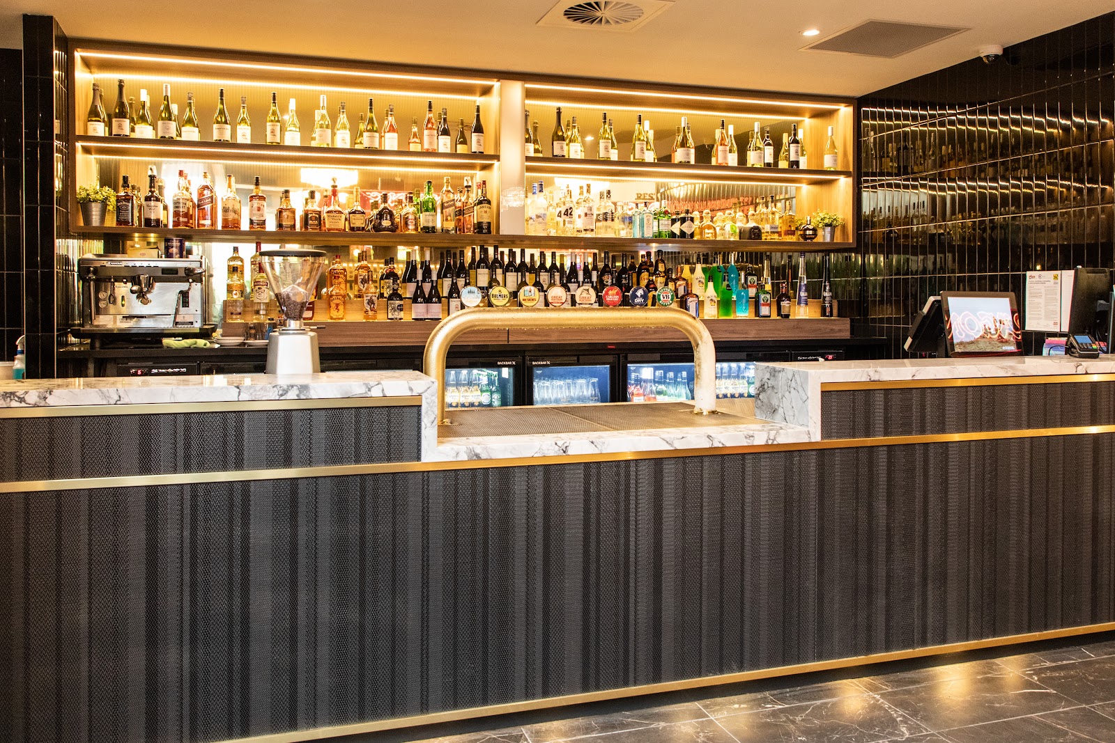 Blacktown Tavern in Blacktown - photo 4