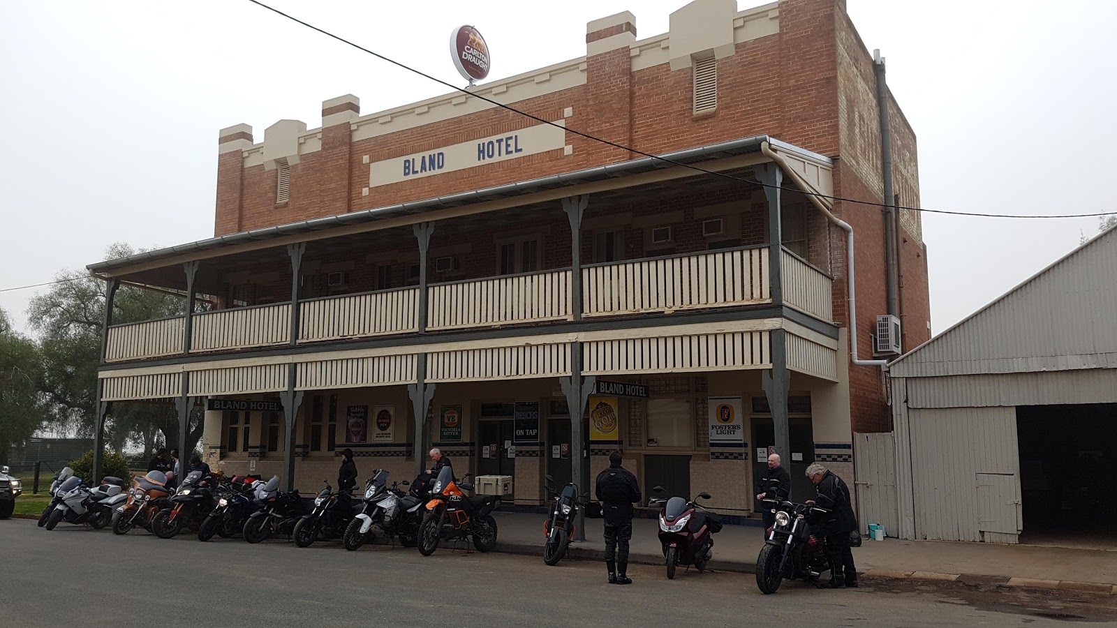 Bland Hotel in Quandialla - photo 1