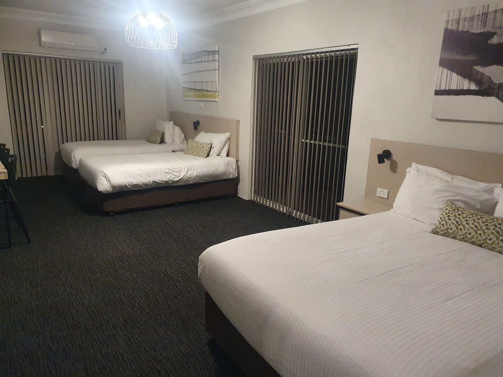 Blue Cattle Dog Hotel in St Marys - photo 8
