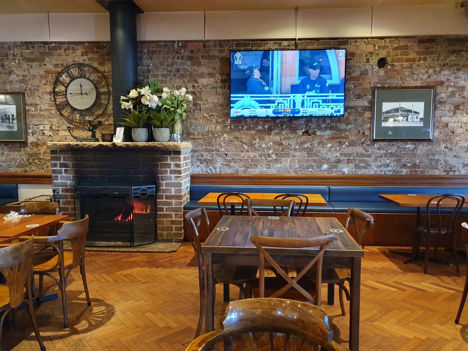 Blue Gum Hotel in Waitara - photo 3