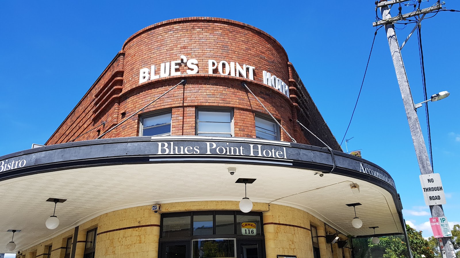 Blues Point Hotel in Mcmahons Point - photo 1