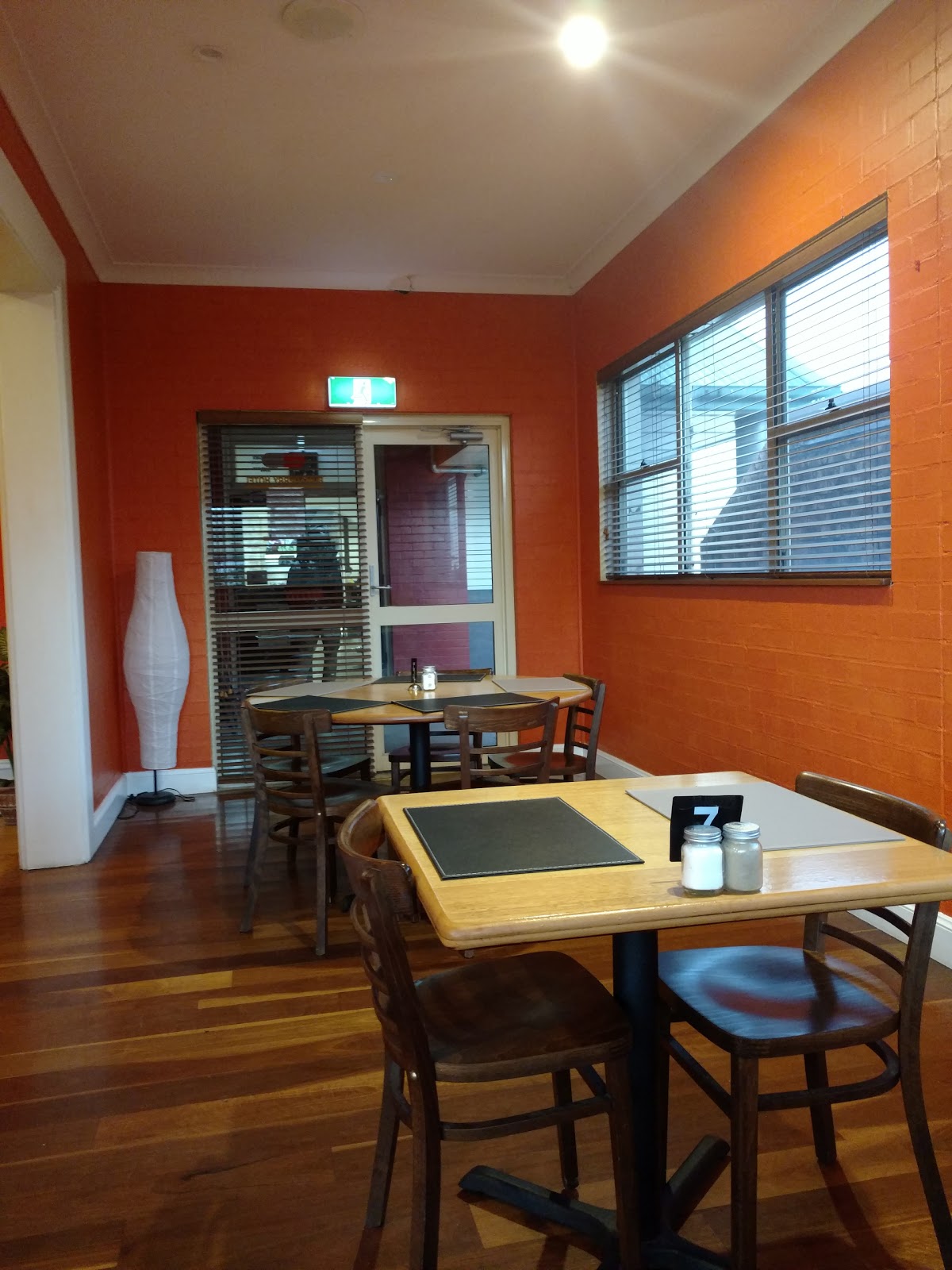 Bomaderry Hotel in Bomaderry - photo 9
