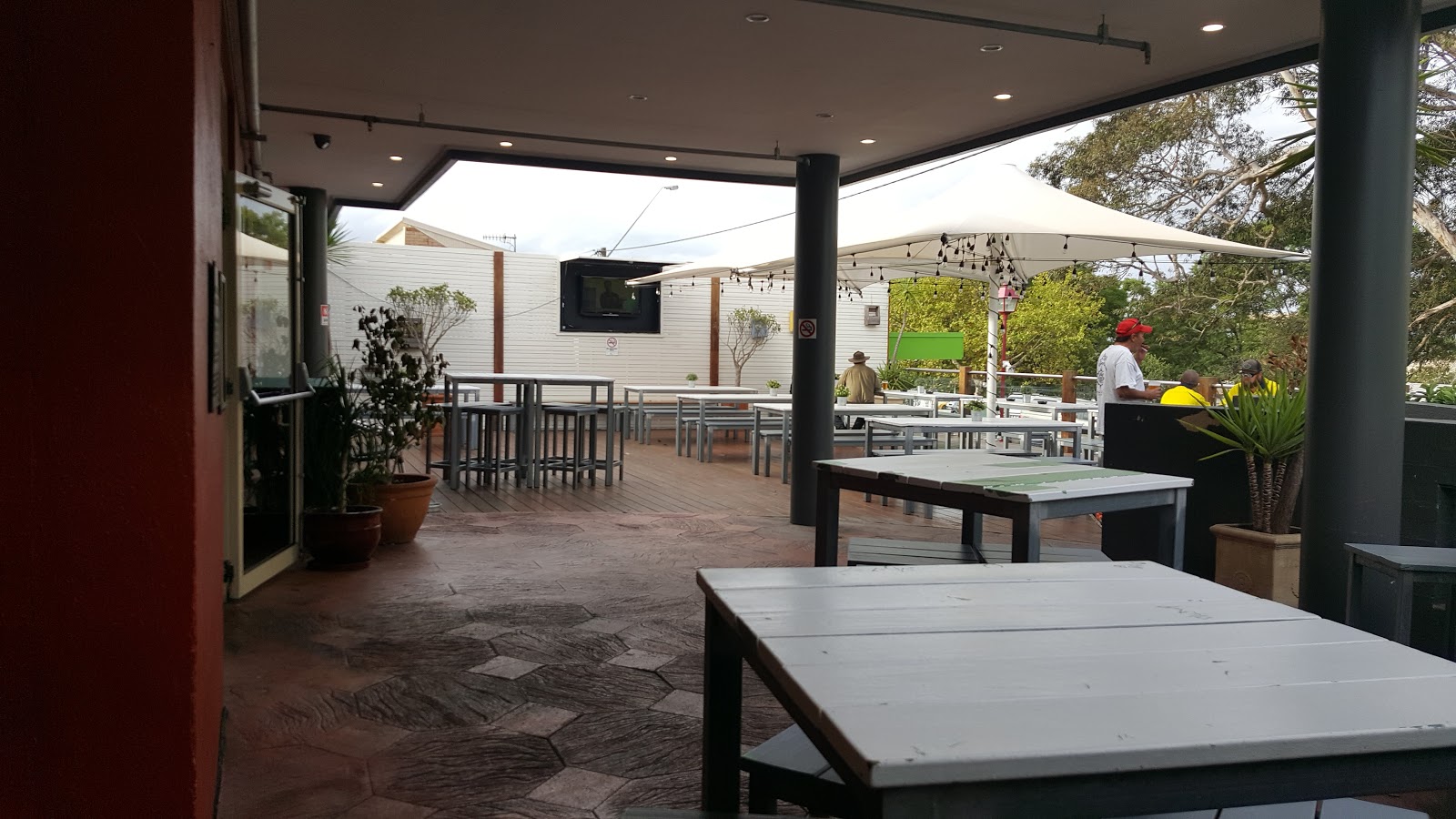 Bomaderry Hotel in Bomaderry - photo 3
