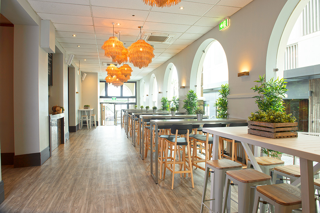Bondi Hotel in Bondi Beach - photo 3