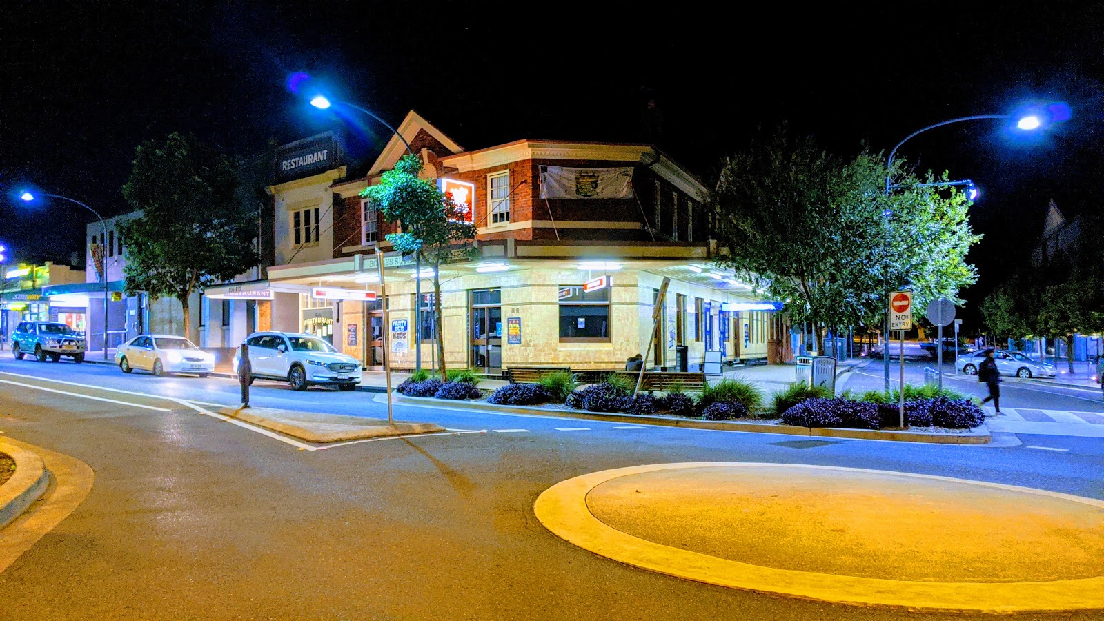 Boyle's Sutherland Hotel in Sutherland - photo 1