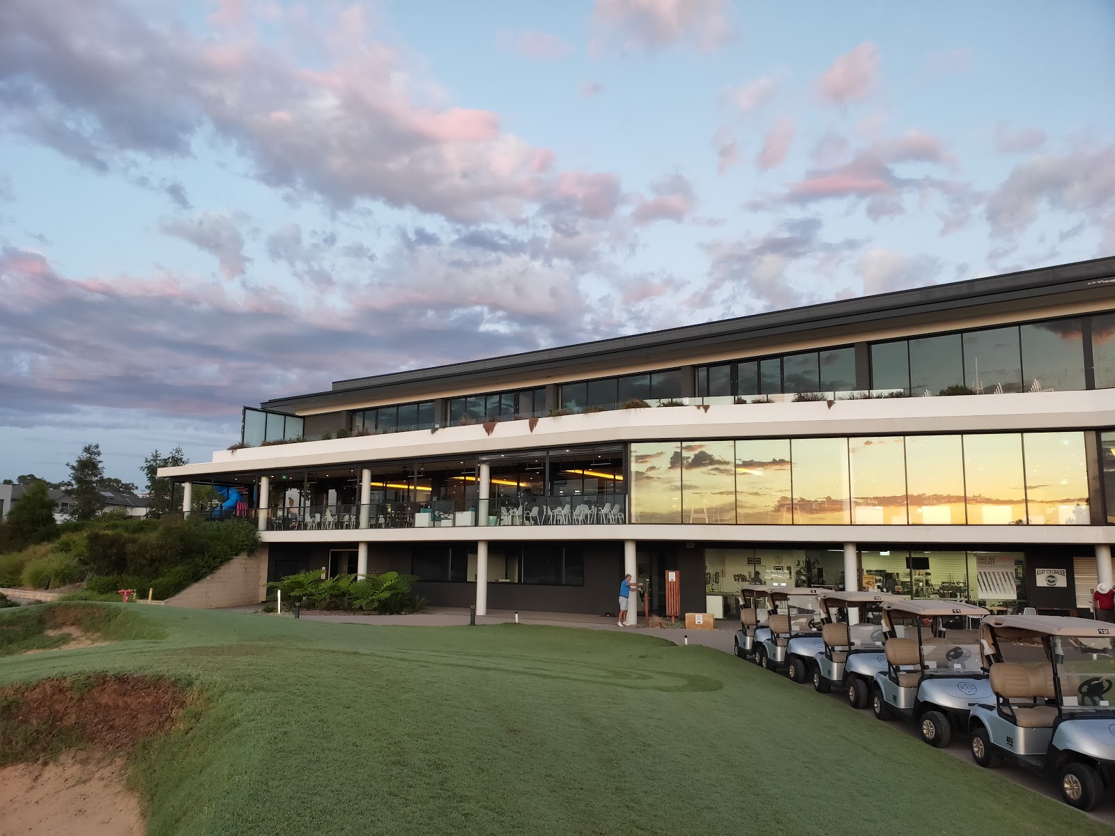 Brighton Lakes Recreation & Golf Club in Moorebank - photo 1