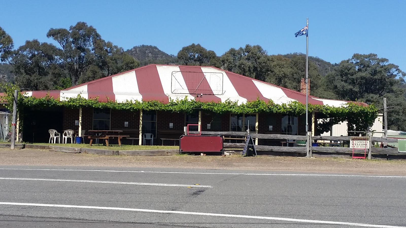 Bulga Tavern in Bulga - photo 1