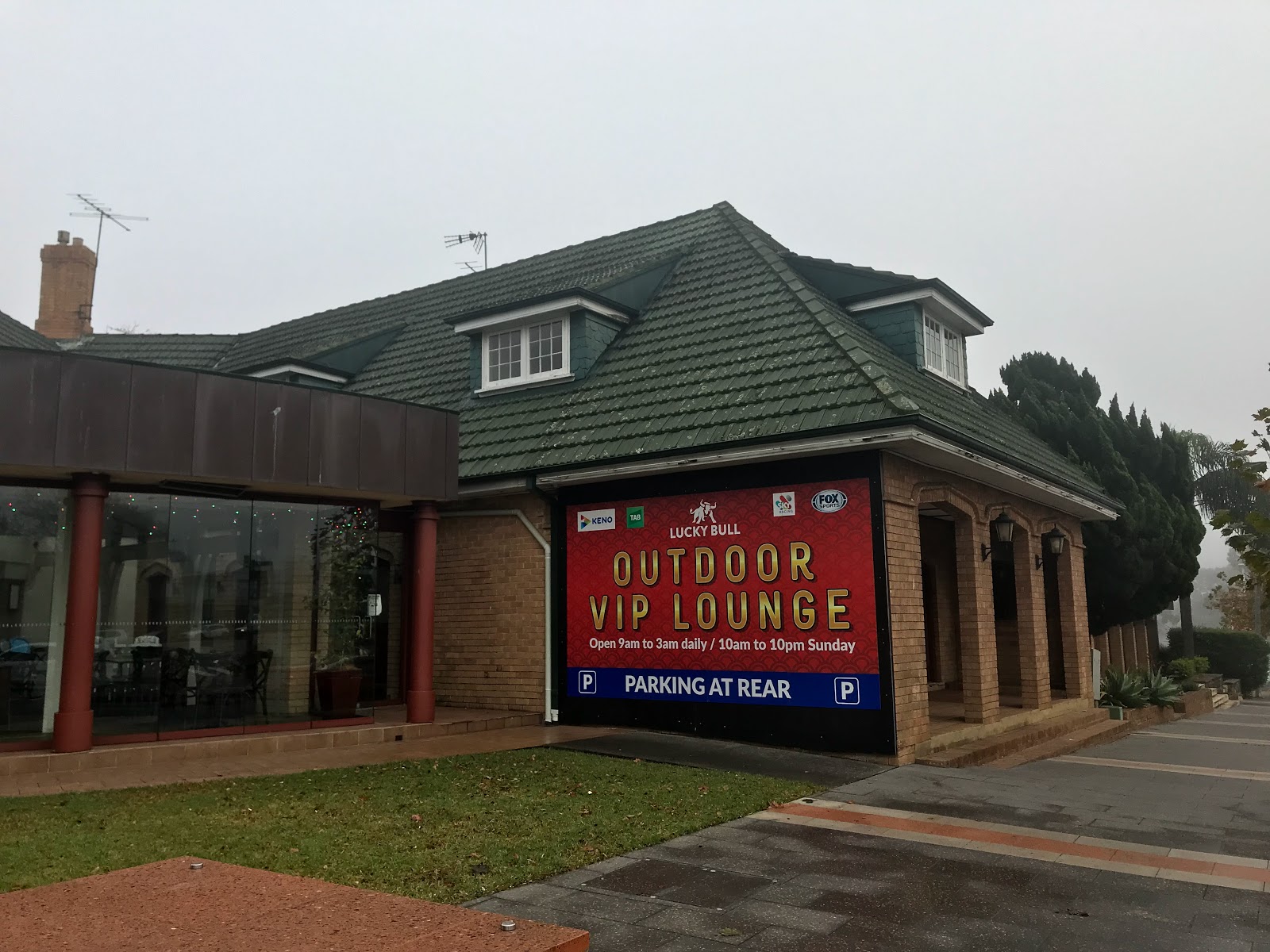 Bull And Bush Inn Hotel in Baulkham Hills - photo 1