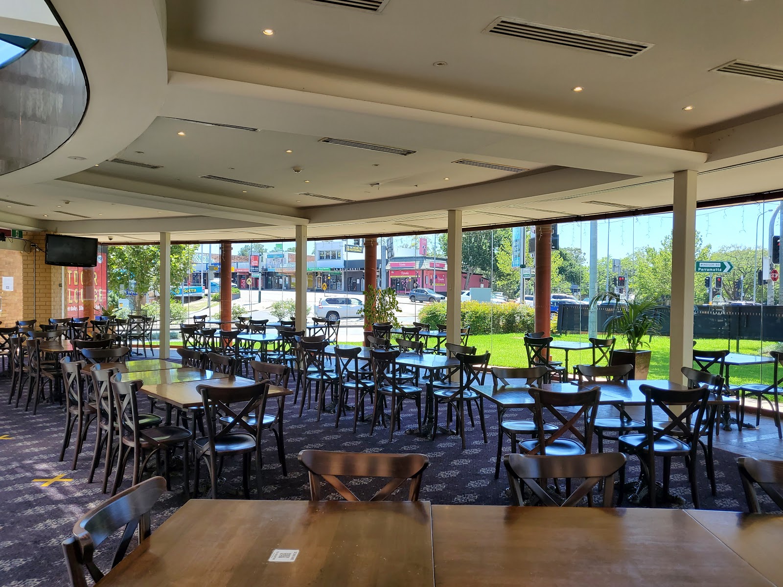 Bull And Bush Inn Hotel in Baulkham Hills - photo 8
