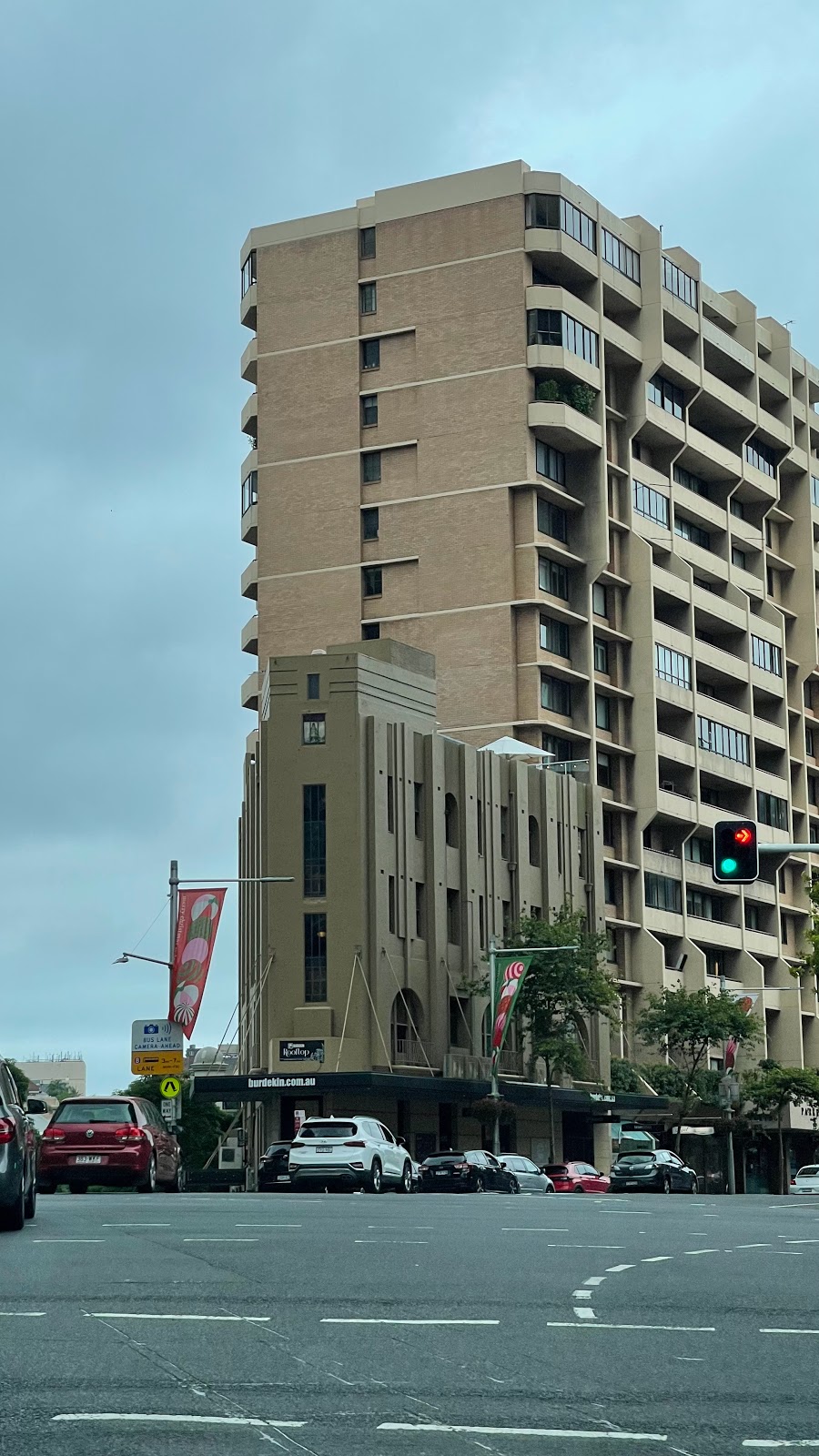 Burdekin Hotel in Darlinghurst - photo 1