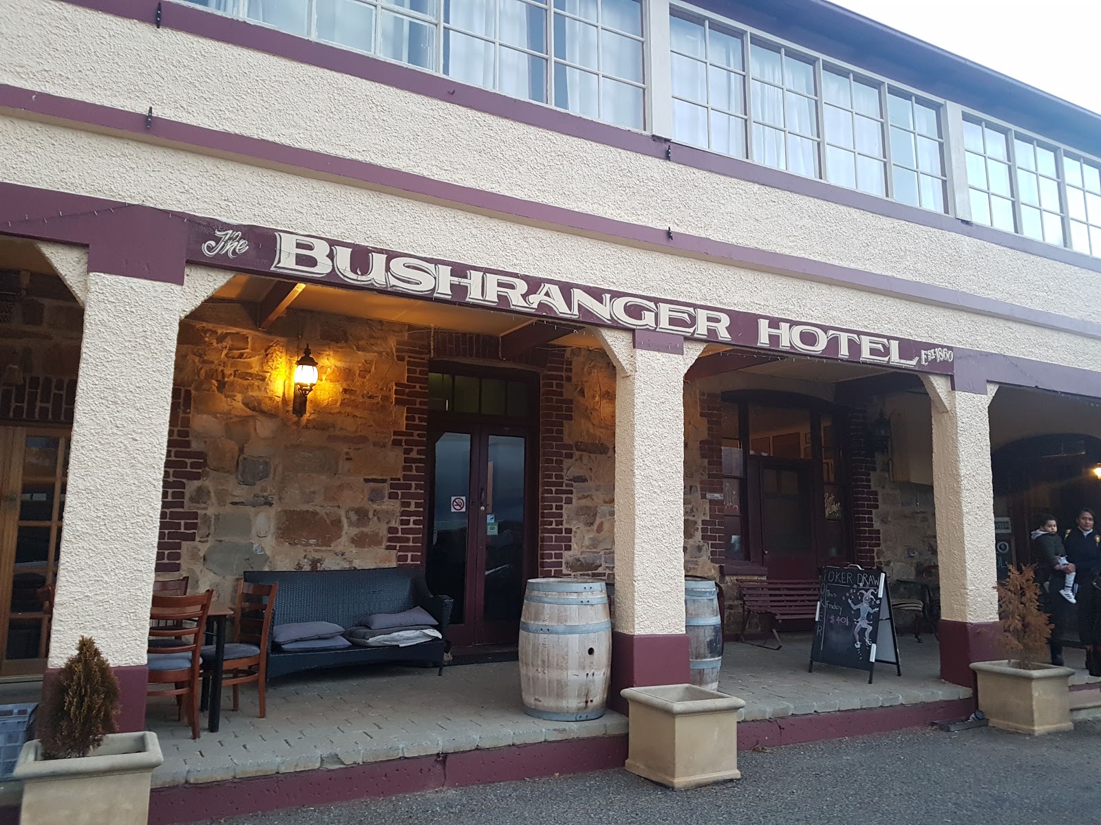 Bushranger Hotel in Collector - photo 1