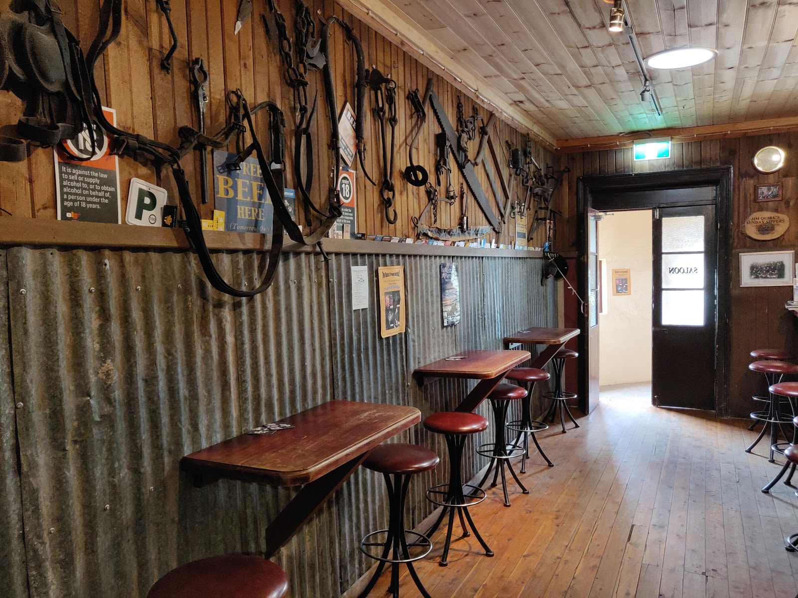 Bushranger Hotel in Collector - photo 3