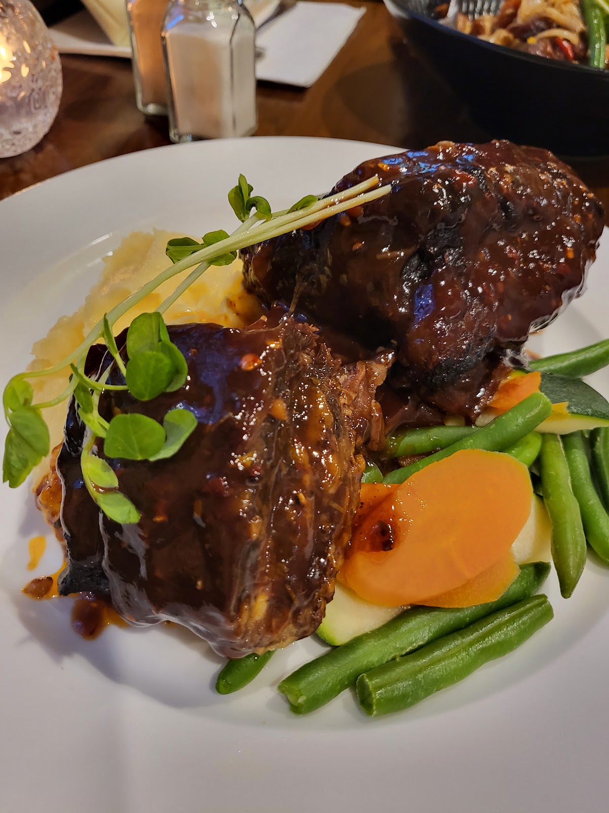 Caledonian Hotel in Singleton - photo 7