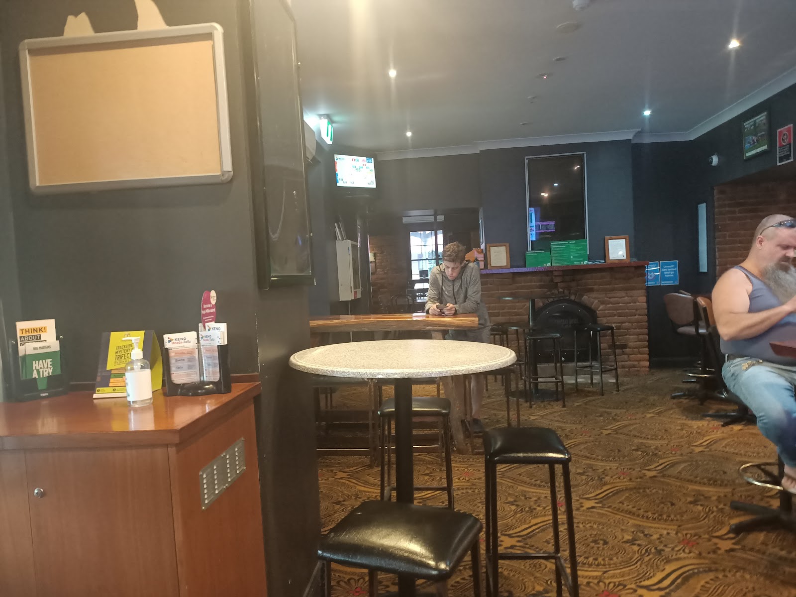 Caledonian Hotel in Singleton - photo 3
