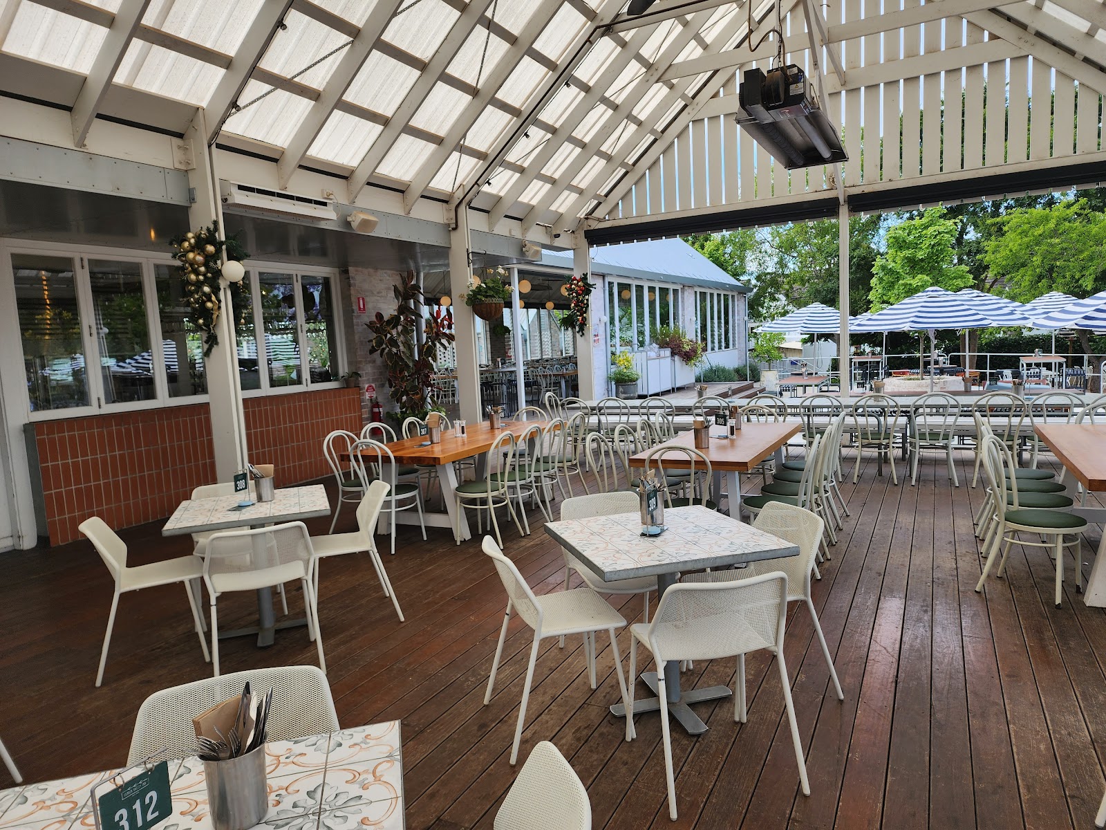 Camden Valley Inn in Camden South - photo 2