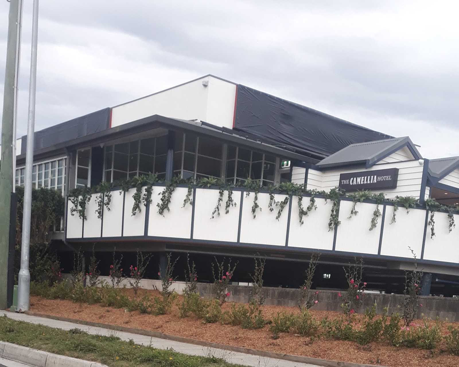 Camellia Hotel in Rosehill - photo 1