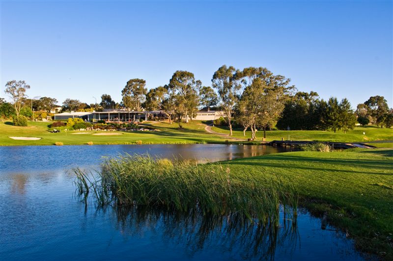 Campbelltown Golf Club in Glen Alpine - photo 2
