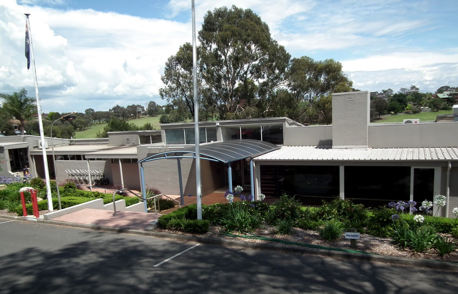 Campbelltown Golf Club in Glen Alpine - photo 1